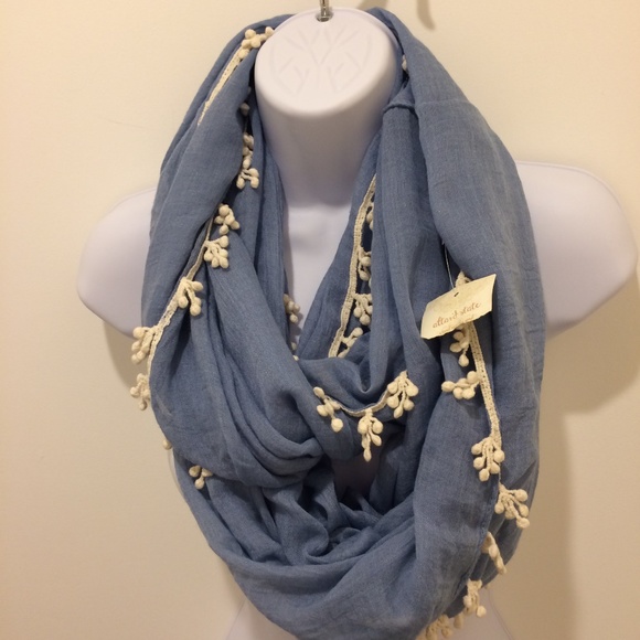 Altar'd State Accessories - NWT, Altar'd State Infinity Scarf with Lace Accent